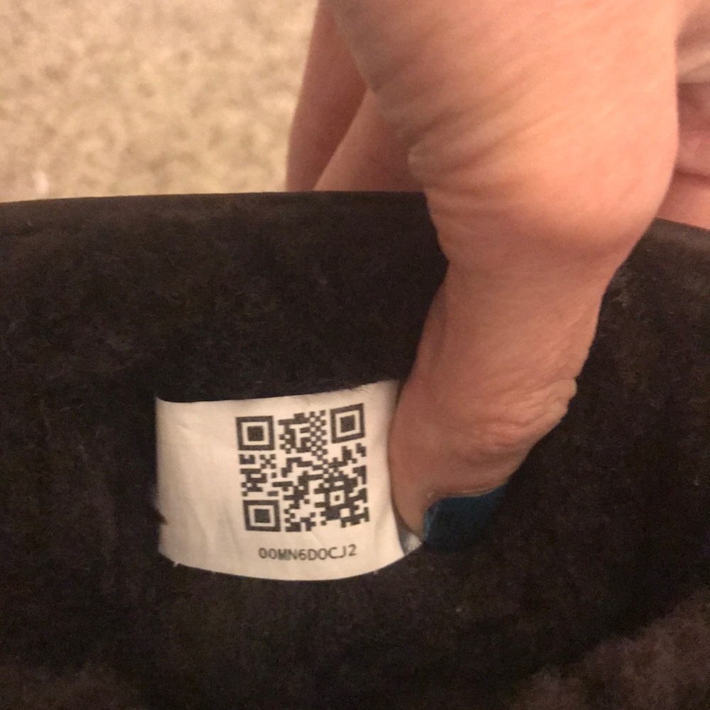 Leather uggs! - Picture 5 of 5
